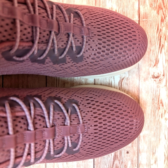 Skechers Ladies UltraFlex Bungee Slip On Sneaker Tennis Shoes Mauve Women's 6.5 - Picture 2 of 16